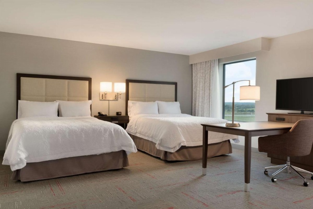 Queen Room with Two Queen Beds and Roll-In Shower - Mobility and Hearing Access/Non-Smoking